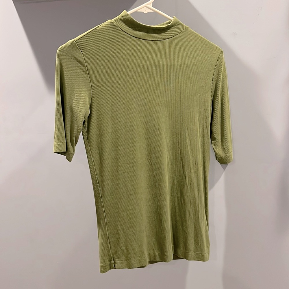 Truth by Republic Short Sleeve Turtleneck.